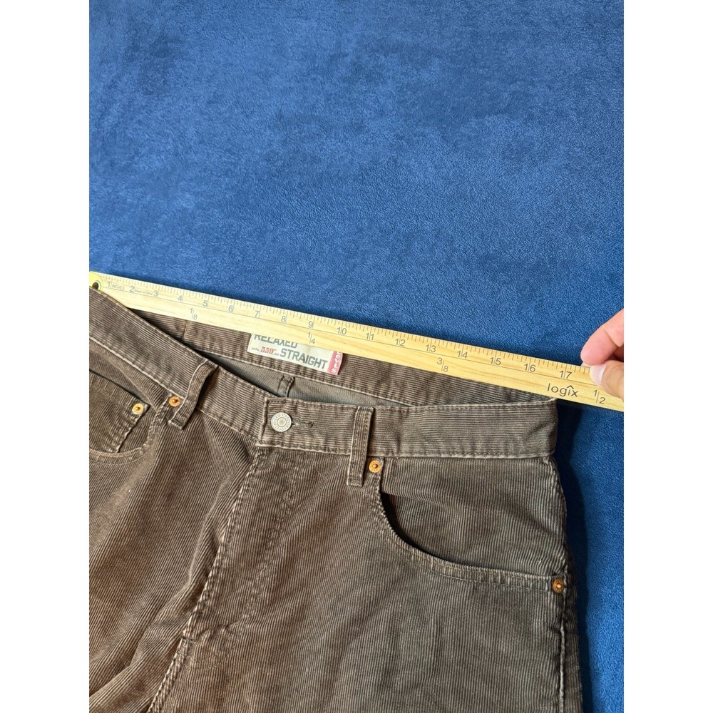 Vintage Y2K Levi’s 559 Men’s Corduroy Pants 34x30 Brown Relaxed Straight Fit